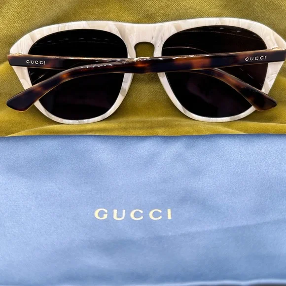 Gucci Black and Marble Sunglasses - Picture 4 of 6